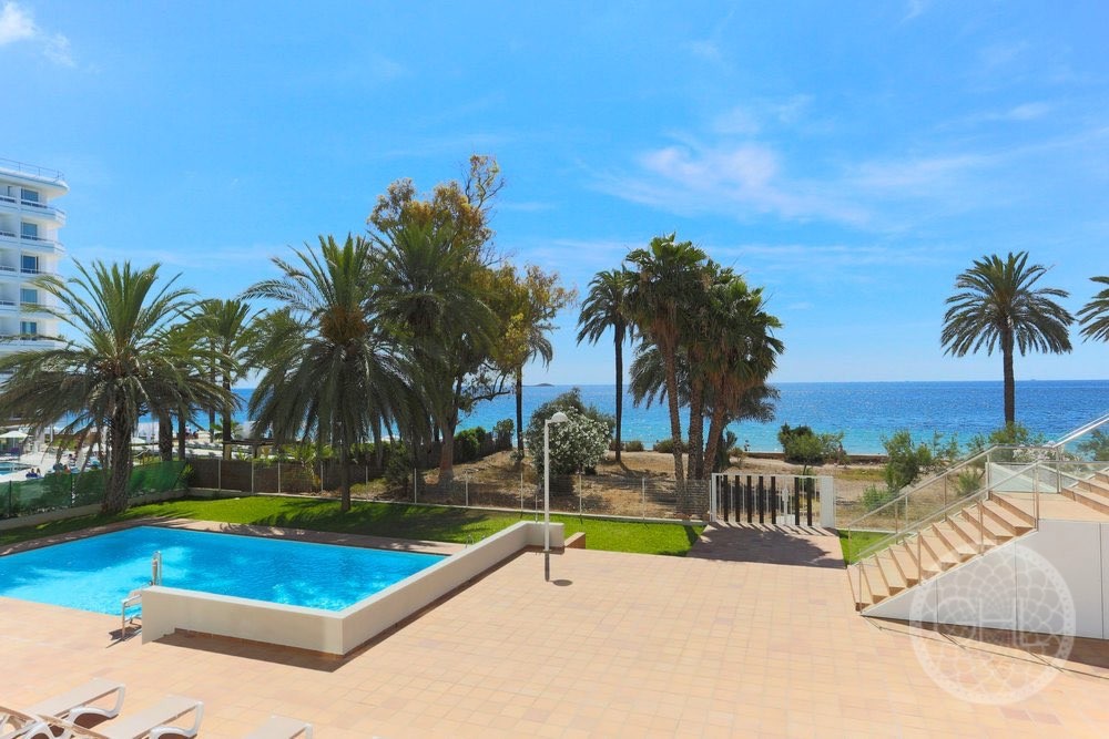 22 appartements avec vue mer en 1ère ligne à Playa d’en Bossa