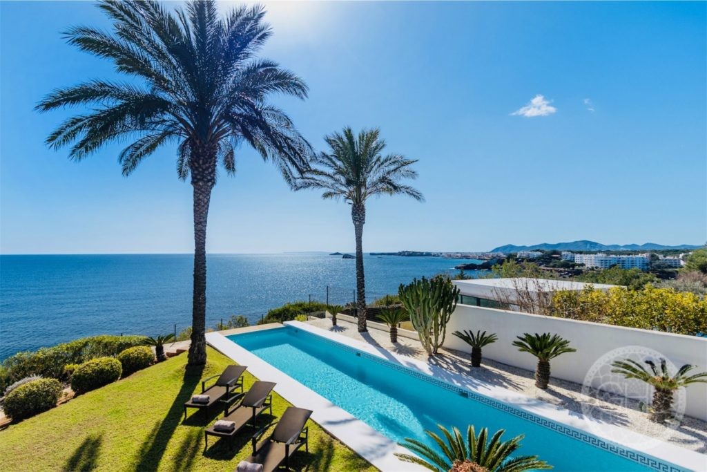 Mediterranean villa in first line to the sea in Ibiza