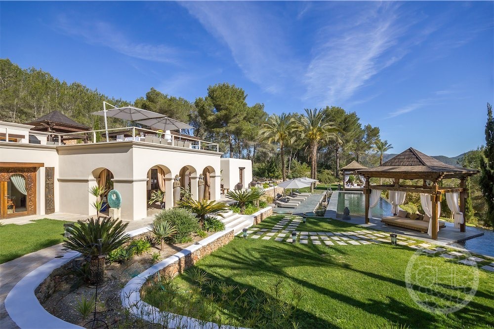 Breathtaking luxury villa estate