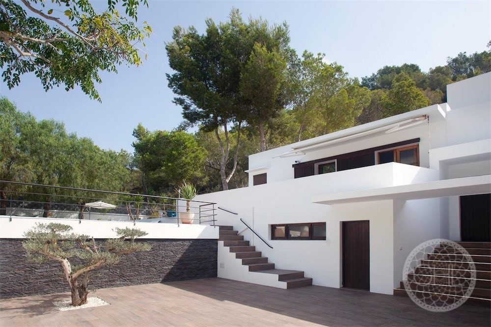 White Ibiza Property 1957 01 Resized