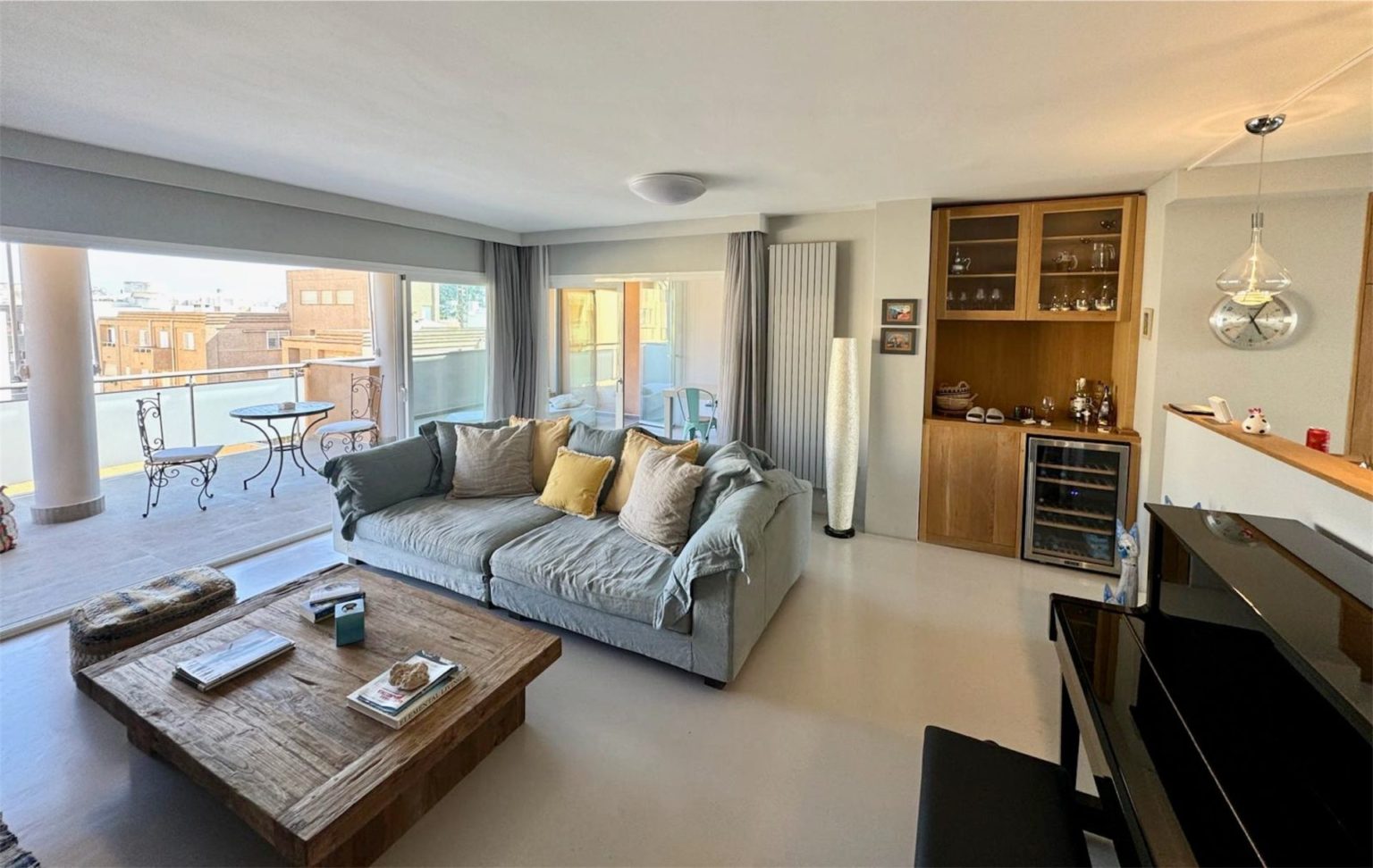 Geräumiges und komplett renoviertes penthouse im Herzen von Santa Eulalia