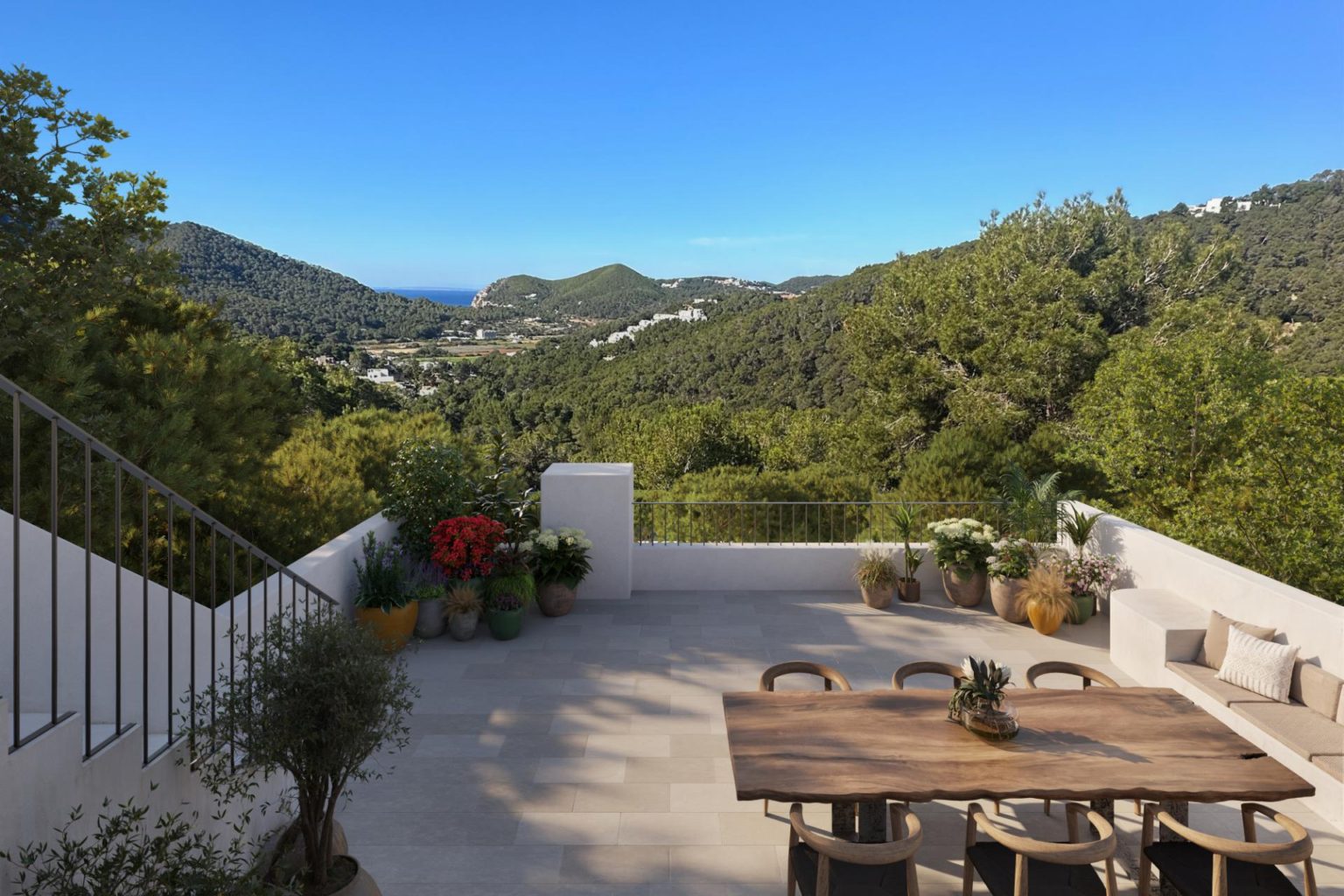 Propiedad renovada con estilo e impresionantes vistas al mar y a la montaña