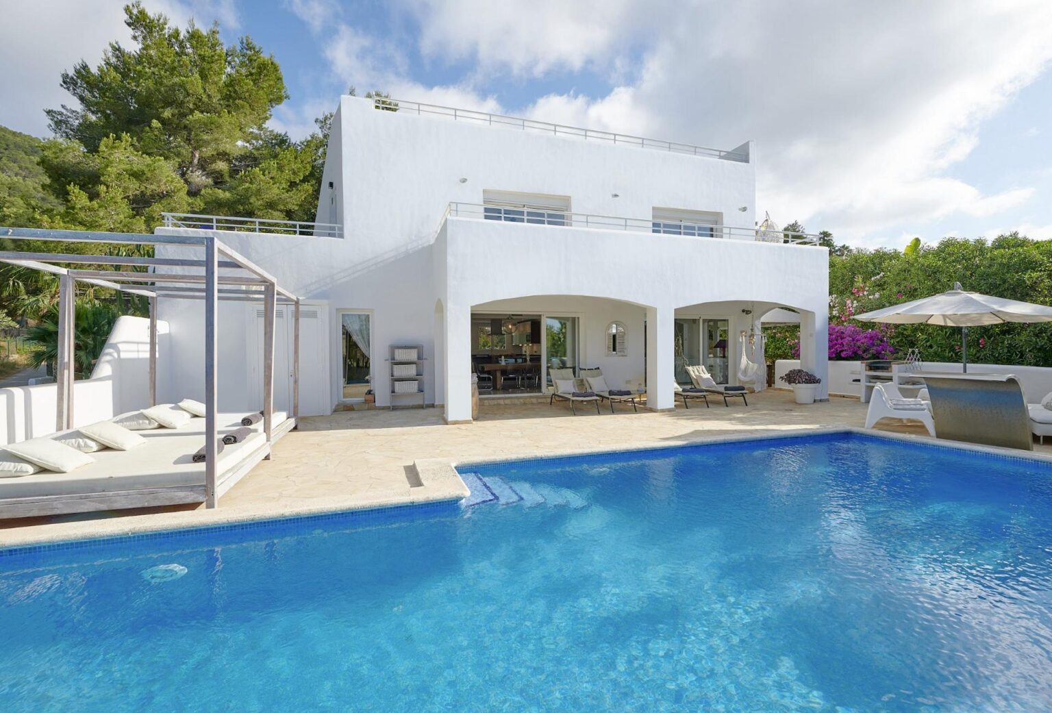 Élégante villa en bord de mer avec licence touristique dans le quartier tranquille de Siesta
