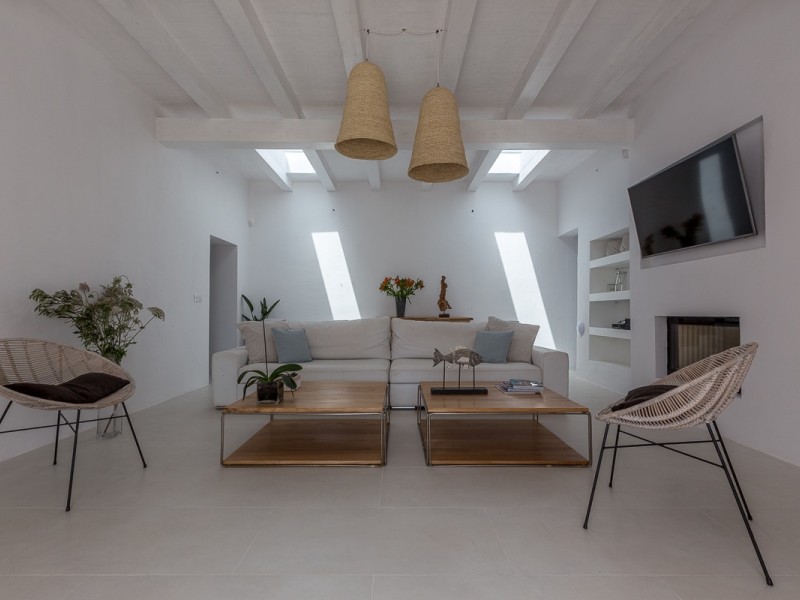A recently restored 6 bedroom Ibizan finca 6