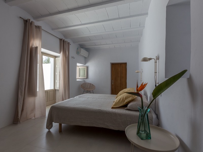 A recently restored 6 bedroom Ibizan finca 22