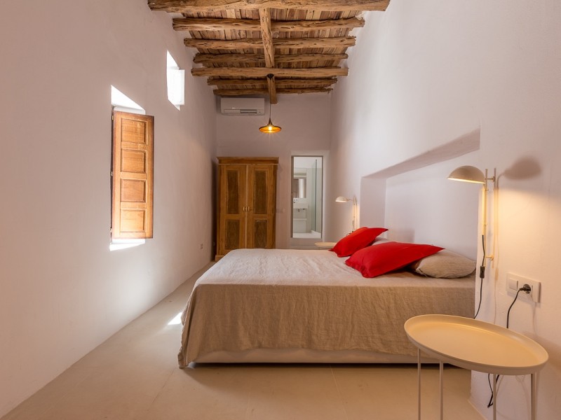 A recently restored 6 bedroom Ibizan finca 28