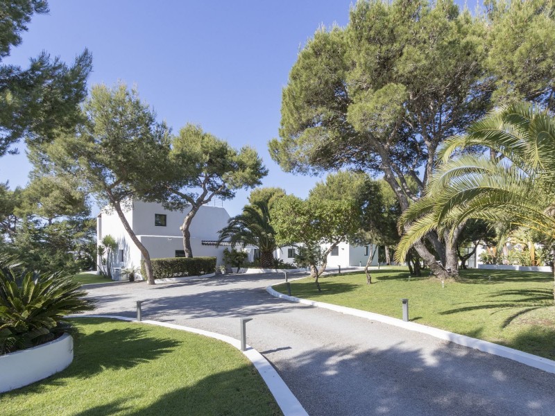 A Stylish Villa on the South-West Coast of Ibiza 10