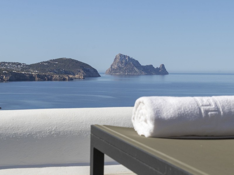 A Stylish Villa on the South-West Coast of Ibiza 26