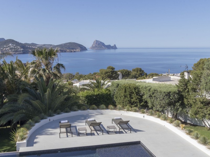 A Stylish Villa on the South-West Coast of Ibiza 30