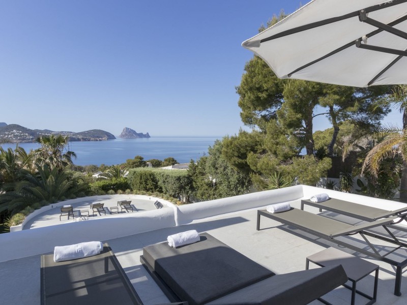 A Stylish Villa on the South-West Coast of Ibiza 31