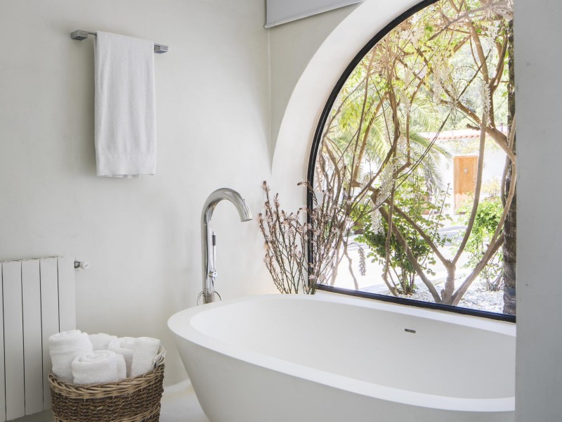 A luxury finca with spectacular sea views 7