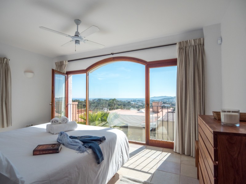 3 bedroom villa with views to Dalt villa and the sea 11