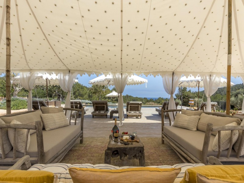 A beautifully restored classic finca located in peaceful and convenient location 54